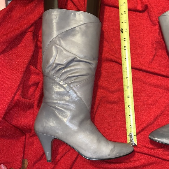 Vintage 80s Leather Heeled Boots - Picture 3 of 6